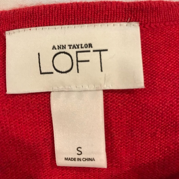 Red cardigan sweater with ruffle trim - Picture 4 of 4